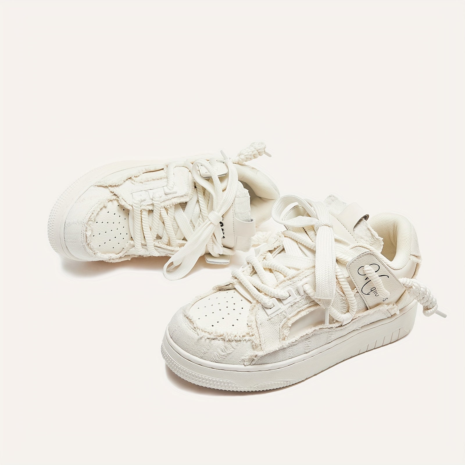 Tênis de skate feminino de grife - Tênis brancos para todas as estações, uso diário e looks formais - Calçado minimalista e elegante, versátil, com design moderno e durável.