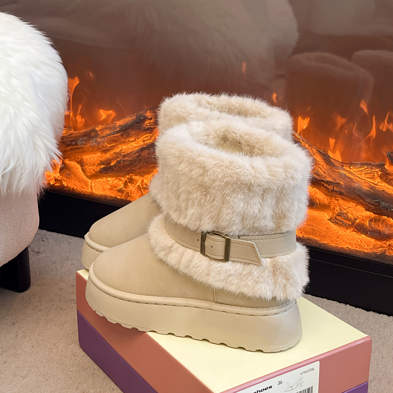 Botas de cano curto femininas com plataforma grossa e forro de pele sintética / Botas de inverno para clima frio